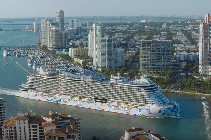 Norwegian Cruise Line®’s newest ship, Norwegian Luna™, arrives to Miami for her official christening and naming ceremony. The milestone event took place in the Company’s LEED® Gold Certified terminal at PortMiami, the ‘Cruise Capital of the World’, with over 2,000 guests in attendance.