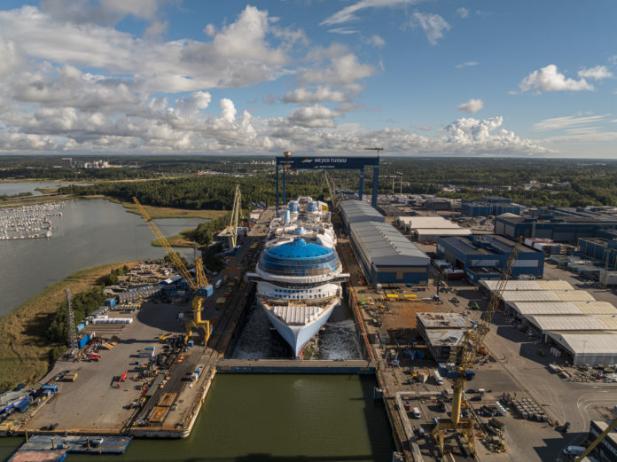 Hero of the Seas fløt for første gang ved Meyer Turku